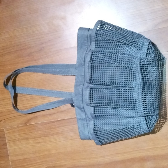 NWOT!! Gray "Room Essentials" Mesh Shower Caddy - Picture 1 of 3